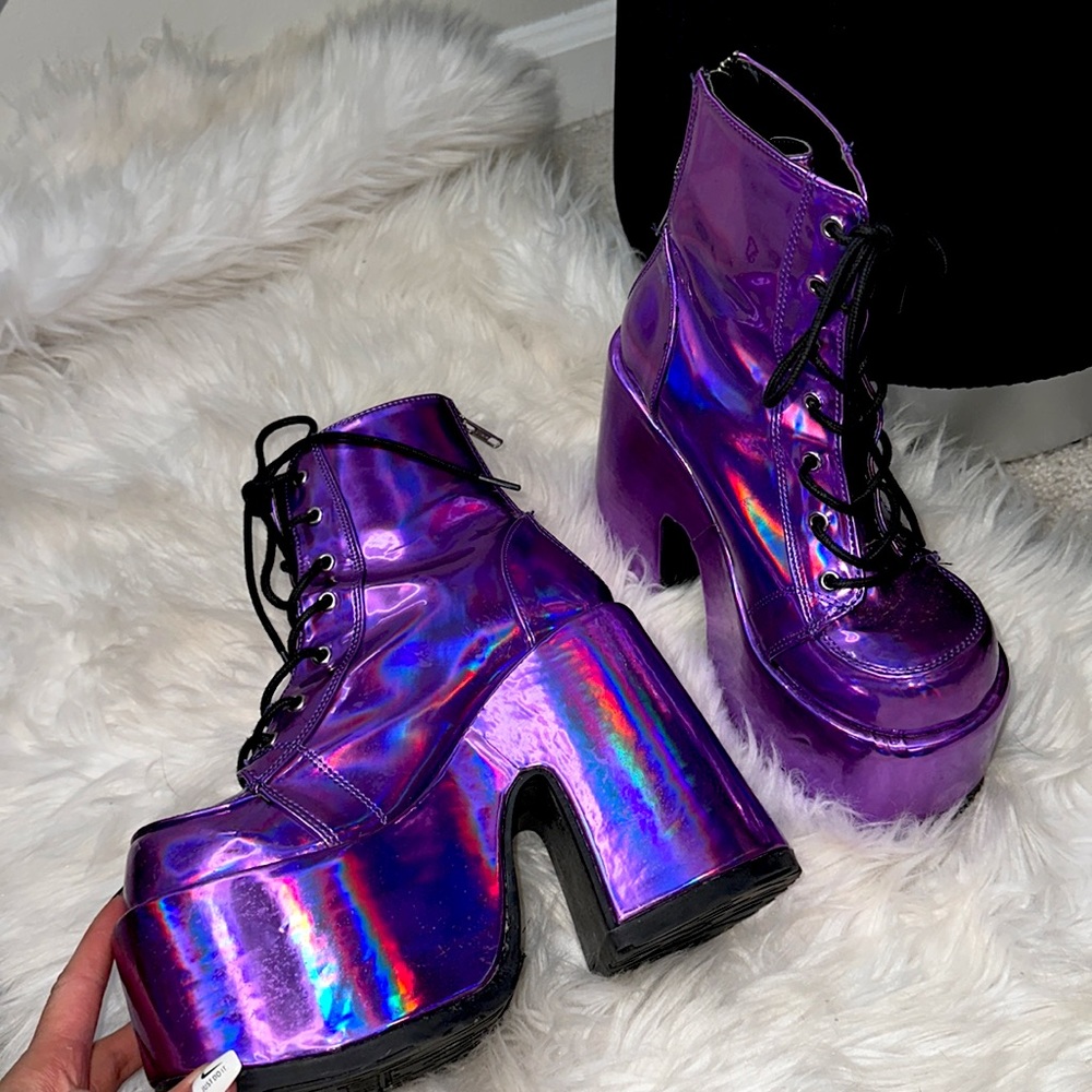 ✨•DOLLS KILL METALLIC PURPLE PLATFORM BOOTIE CHUNKY HEELS!•✨